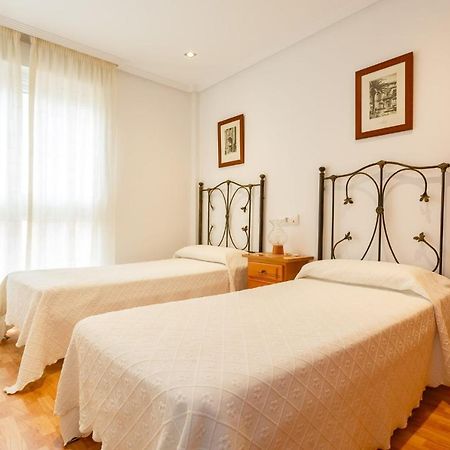 Gatu Villa Elvira Junto Al Hospital Y Playa 2 Dormit Y 2 Banos, Preferente Mayores De 25 Anos Y Familias Cádiz Eksteriør bilde