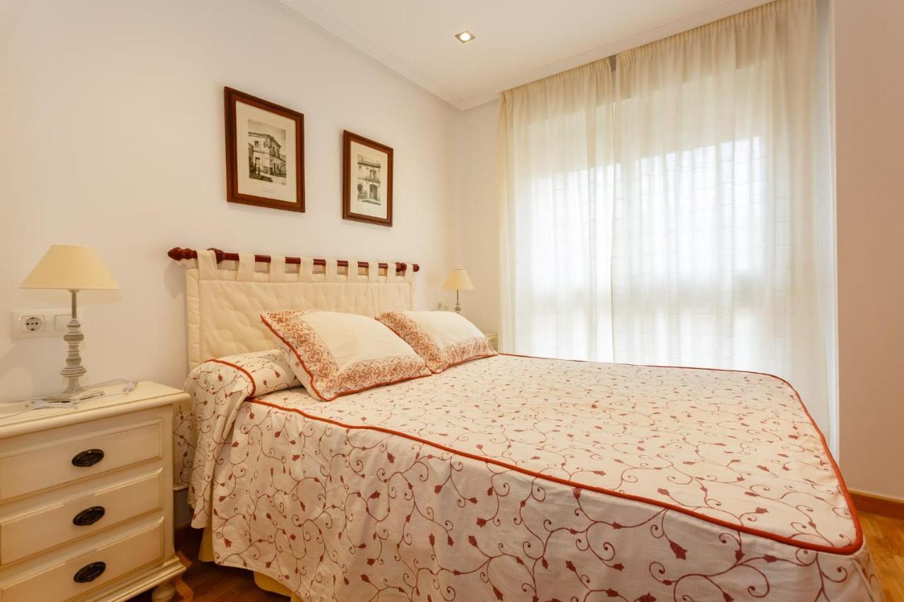 Gatu Villa Elvira Junto Al Hospital Y Playa 2 Dormit Y 2 Banos, Preferente Mayores De 25 Anos Y Familias Cádiz Eksteriør bilde