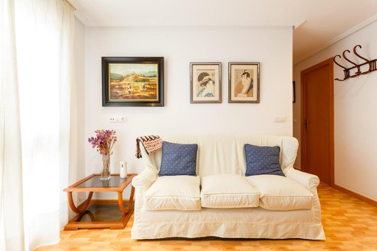 Gatu Villa Elvira Junto Al Hospital Y Playa 2 Dormit Y 2 Banos, Preferente Mayores De 25 Anos Y Familias Cádiz Eksteriør bilde